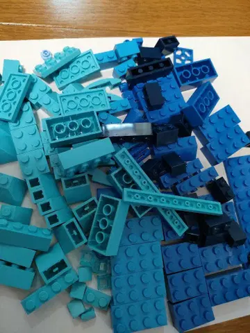 LEGO 블록 세트 블루 계열 다양한 부품 투명
