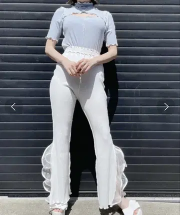 리브 프릴 팬츠 릴릴리