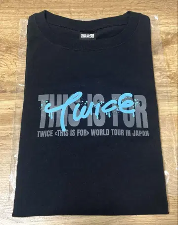 THIS IS FOR 티셔츠 M 사이즈 나연