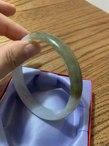 상하이 라오펑샹 옥 팔찌