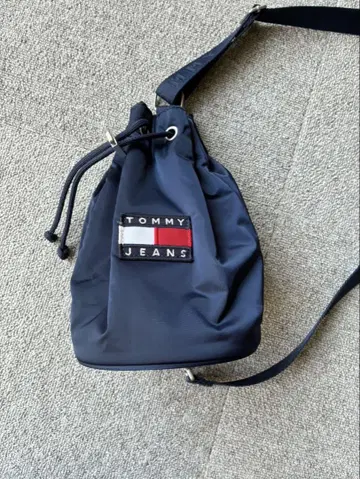 TOMMY JEANS 숄더백