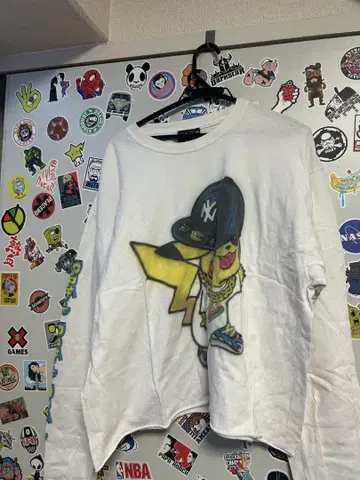 피카츄 그래픽 XL 화이트 긴팔 티셔츠