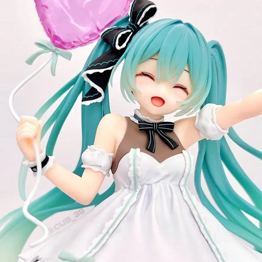 その他  Miku 2019 18th Anniversary Includes shipping) Hatsune Miku Limited Edition 18th