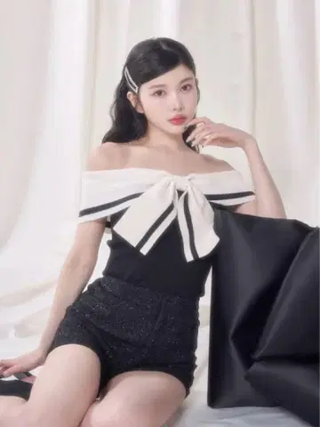Darich 빅 리본 오프숄더 니트탑