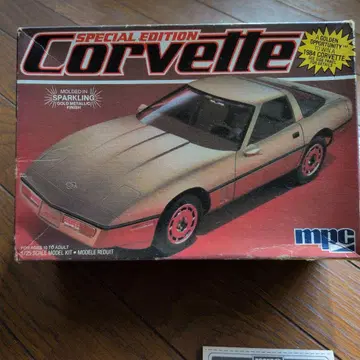 mpc 1/25 시보레 콜벳 1984 amt