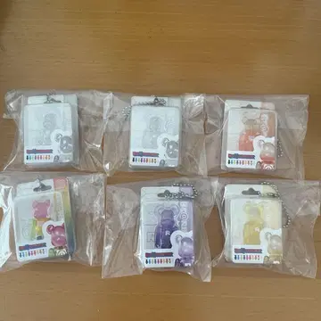베어브릭 캡슐 토이