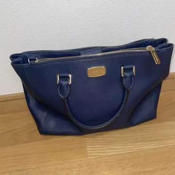 네이비 토트백 지퍼 포함