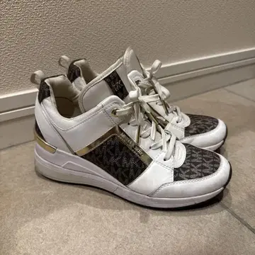 MICHEAL KORS 스니커즈