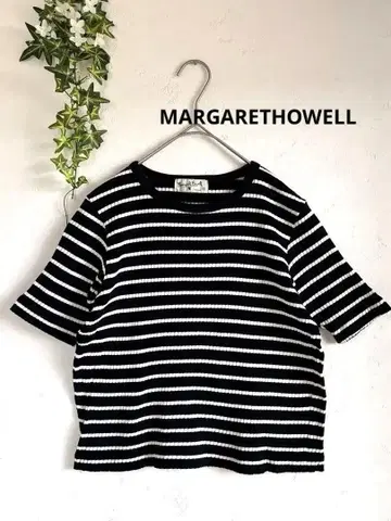 MARGARETHOWELL 마가렛호웰 새상품급 보더 크롭 니트