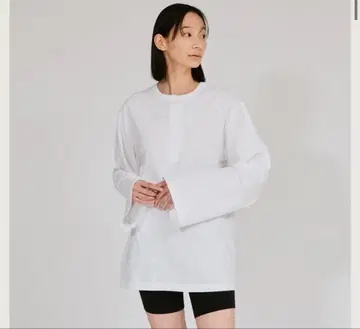 Hanes x DODOJEAN 모모치하루 콜라보 헨리넥 롱 슬리브