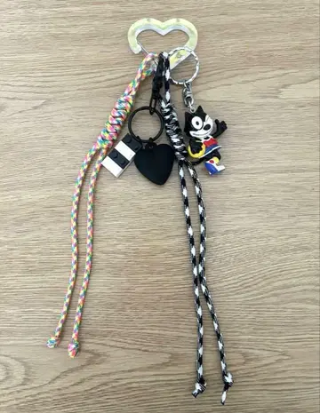 컬러풀 키링 필릭스
