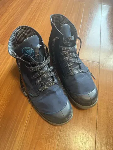 팔라디움 하이컷 스니커즈 26.0cm 워터프루프