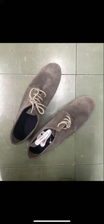 그레이 스웨이드 처카 부츠