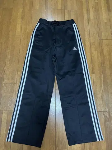 adidas moussy 콜라보 와이드 트랙 팬츠 M 블랙 자수 로고
