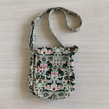 KAVU 동물 패턴 숄더백