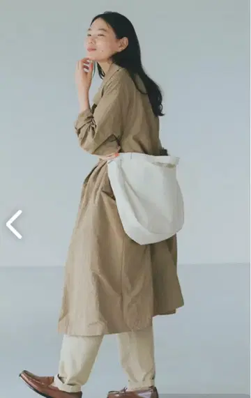 HAU 하우 캔버스 숄더백 아이보리