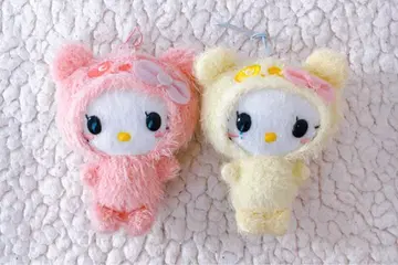 산리오 캐릭터즈 헬로키티 마스코트 2개