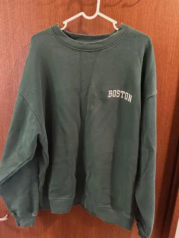BOSTON 자수 다크 그린 맨투맨
