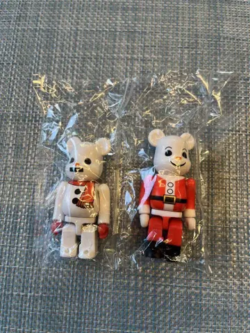 베어브릭 BE@RBRICK 100% 산타클로스 눈달마
