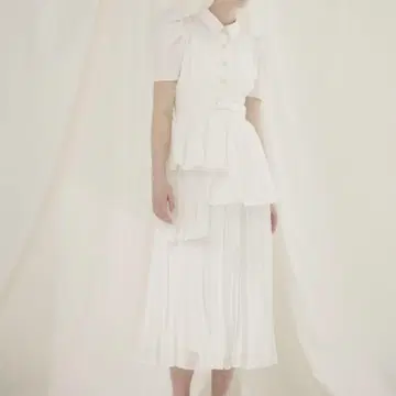 앙데팡당 아지메 플리츠 티어드 원피스 화이트 M 사이즈