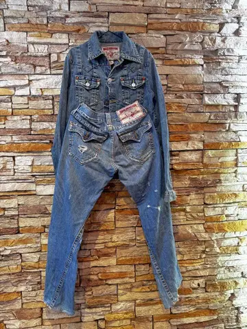 TRUE RELIGION 셋업