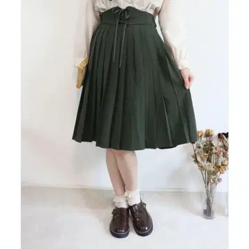 핀트 프론트 레이스업 플리츠 스커트