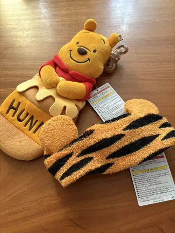 곰돌이 푸 허니 포트 파우치와 티거 헤어밴드 세트 미사용 새상품