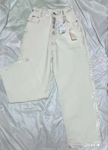 page boy 화이트 호일 데님 팬츠 실버 택 포함!
