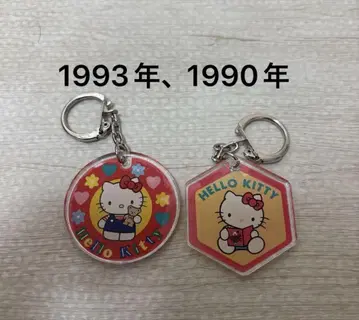 레트로 헬로키티 키링 2개 세트