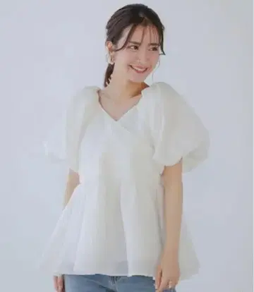 Fit more 자카드 카슈쿨 페플럼 상의