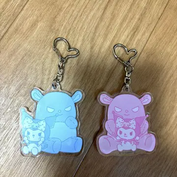쿠로미 트레이딩 아크릴 키링 카라나비