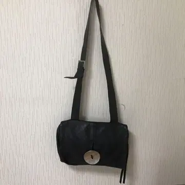 블랙 가죽 숄더백