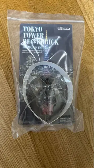 도쿄 타워 BE@RBRICK 100% DIAMOND VEIL Ver.