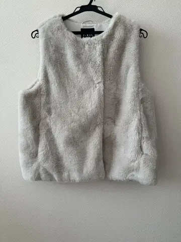 ZARA 퍼 베스트