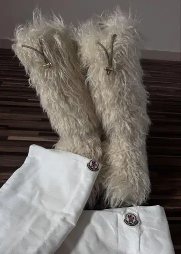 MONCLER 윈터 부츠