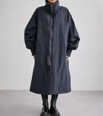 차오패닉 티피 스탠드 카라 볼륨 슬리브 코트