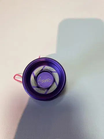Shutter 요요 퍼플 사인 포함