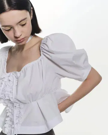 bibiy CYNTHIA CROPPED BLOUSE