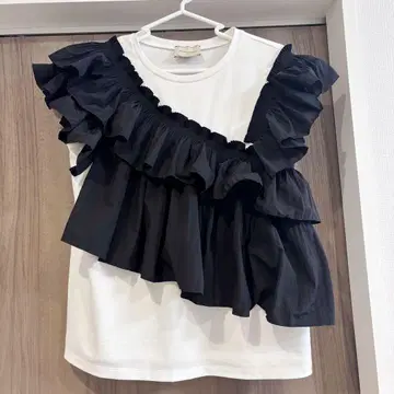 유나이티드 애로우즈 플리츠 프릴 콤비 티셔츠