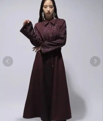 [ 완판템 ] HARE 소매 슬릿 절개 원피스