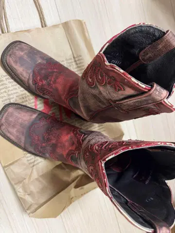 웨스턴 부츠 레어 카빙