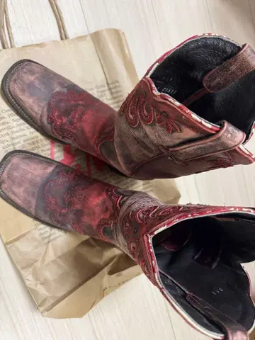 웨스턴 부츠 레어 카빙