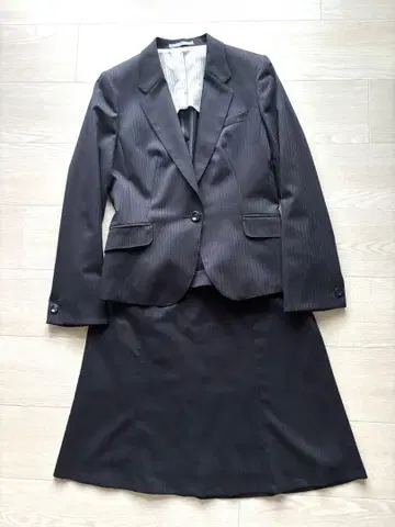 AOKI 스트라이프 비즈니스 정장