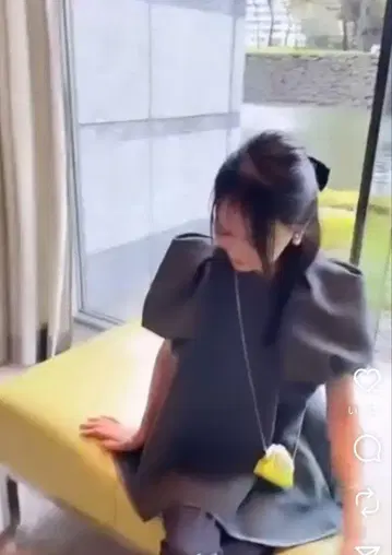 마를롱에논피 벌룬 다이아 상의 블랙