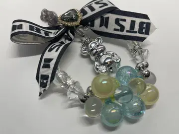 리즈 컬리 BTS