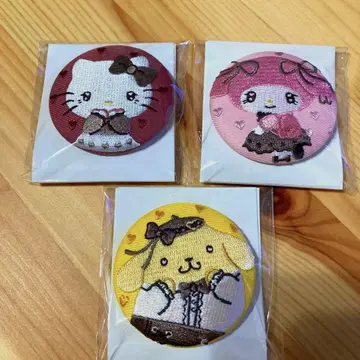 산리오 자수 캔뱃지 3종 헬로키티, 폼폼푸딩, 마이멜로디