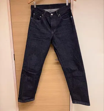 UNIQLO 레귤러 핏 셀비지 데님 팬츠