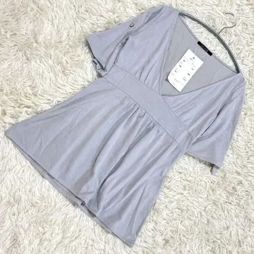 루소크 라이트 블루 반팔 상의 T셔츠 V넥 개더 M 사이즈 여름