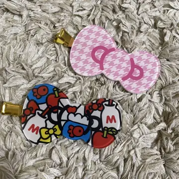 헬로키티 전시회 리본형 헤어 클립 2개 세트