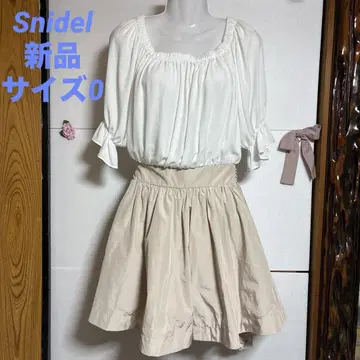 Snidel 오프숄더 화이트 베이지 원피스